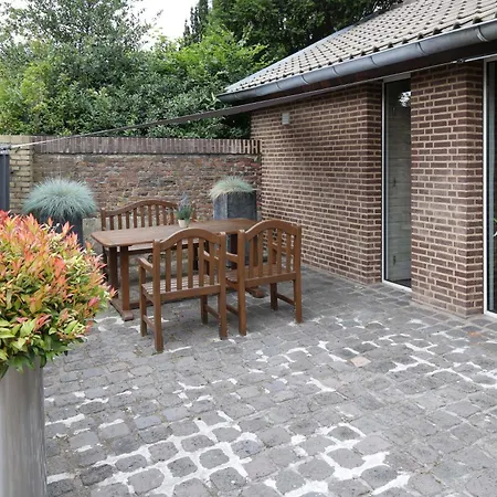 2besittard Apartman *